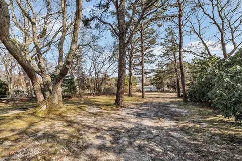 Exterior - 14 Tulip Shell Way, Mashpee, MA 02649 photo 5 of 5