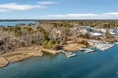 14 Tulip Shell Way, Mashpee, MA 02649