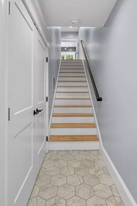 Entry Way - 116 E Main #6, Gloucester, MA 01930 photo 1 of 1