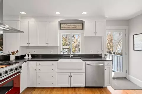 22 Central, Marblehead, MA 01945 photo 9