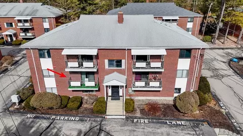 20 Colonial Dr #6, Andover, MA 01810