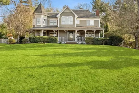31 Round Hill Rd, Kingston, MA 02364
