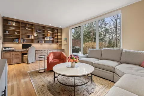 137 Perkins St #137, Boston, MA 02130
