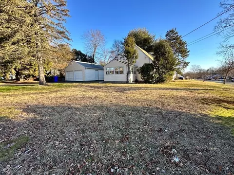 Exterior - 89 Sparrow Dr, Springfield, MA 01119 photo 8 of 8