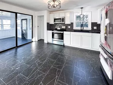 Kitchen - 89 Sparrow Dr, Springfield, MA 01119 photo 1 of 2