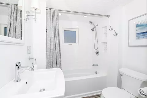Bath - 15 Summer St, Wareham, MA 02571 photo 1 of 2