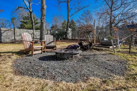 Exterior - 15 Summer St, Wareham, MA 02571 photo 10 of 17