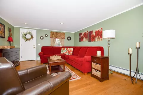 Living - 15 Summer St, Wareham, MA 02571 photo 1 of 4