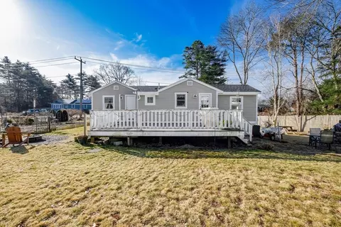 Exterior - 15 Summer St, Wareham, MA 02571 photo 14 of 17