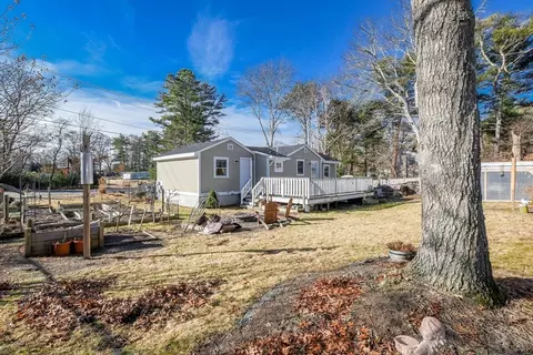 Exterior - 15 Summer St, Wareham, MA 02571 photo 13 of 17