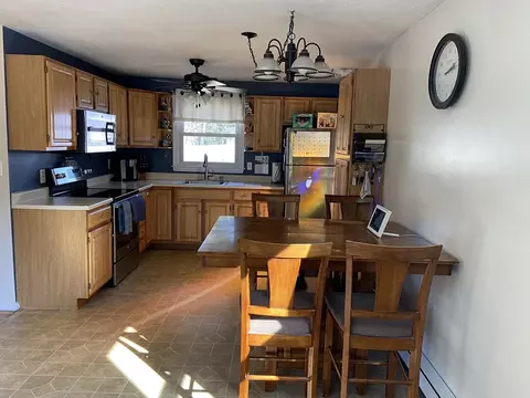 Dining - 100 Line St, Easthampton, MA 01027 photo 1 of 2