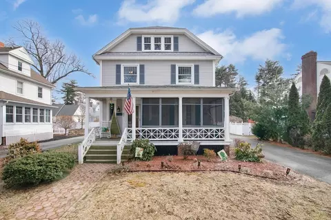 27 S Park Ave, Longmeadow, MA 01106