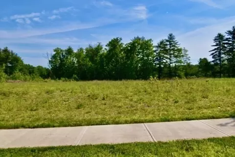 8 Avelino Way, Ludlow, MA 01056