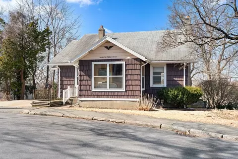 72 Indiana Ter, Newton, MA 02464