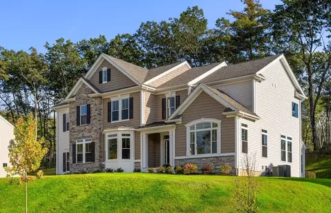 15 Brooke St #00700, Grafton, MA 01536