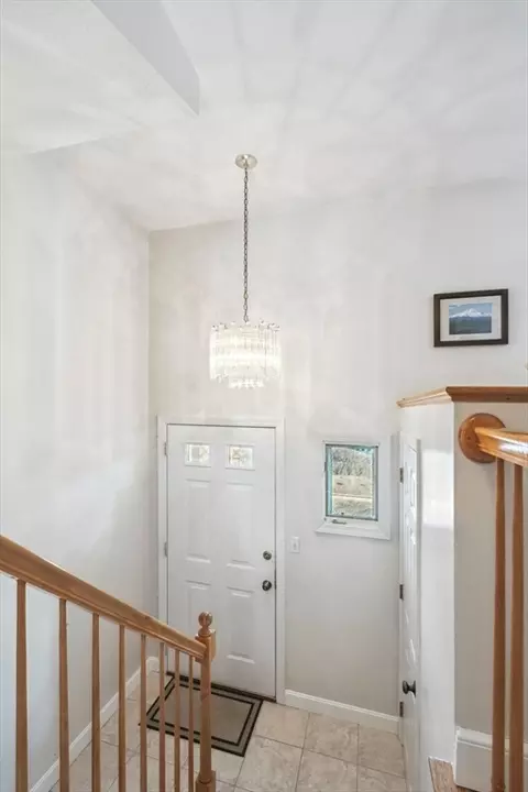 Entry Way - 84 Walpole St #3B, Canton, MA 02021 photo 3 of 4