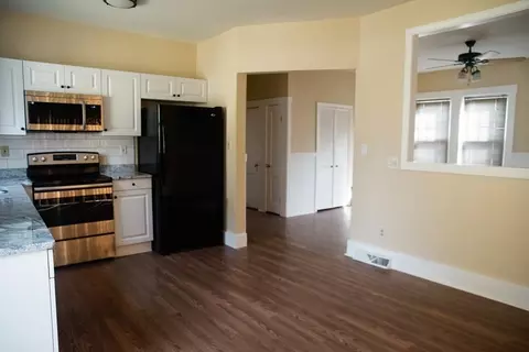 84 Main St, Acushnet, MA 02743 photo 5