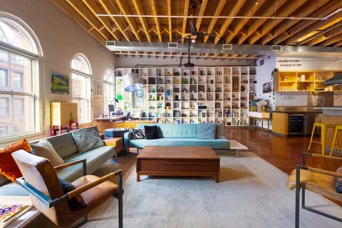 96 South St #4, Boston, MA 02111