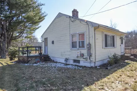 52 Pleasant St, Upton, MA 01568 photo 6