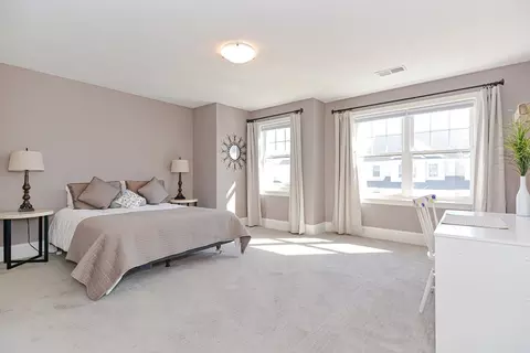 Bedroom - 51 Oxbow Rd #51, Framingham, MA 01701 photo 6 of 8