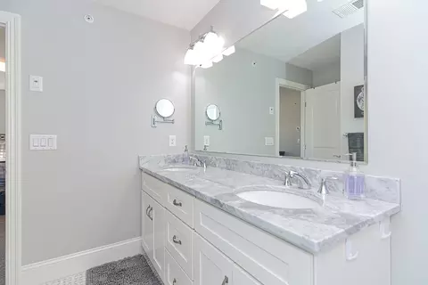 Bath - 51 Oxbow Rd #51, Framingham, MA 01701 photo 2 of 8