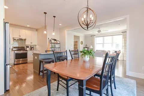 Dining - 51 Oxbow Rd #51, Framingham, MA 01701 photo 1 of 3