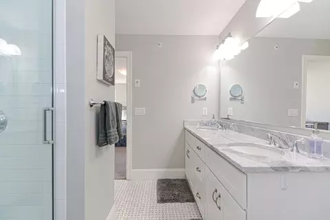 Bath - 51 Oxbow Rd #51, Framingham, MA 01701 photo 4 of 8