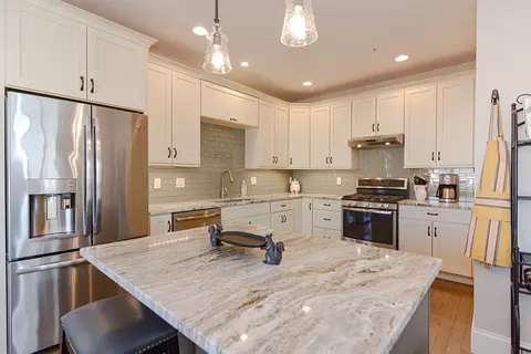 Kitchen - 51 Oxbow Rd #51, Framingham, MA 01701 photo 7 of 7