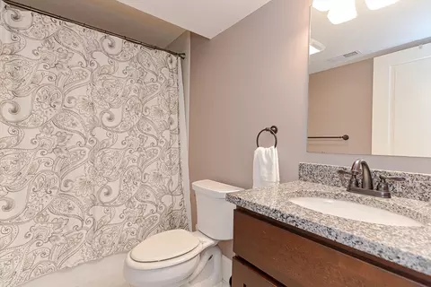 Bath - 51 Oxbow Rd #51, Framingham, MA 01701 photo 7 of 8