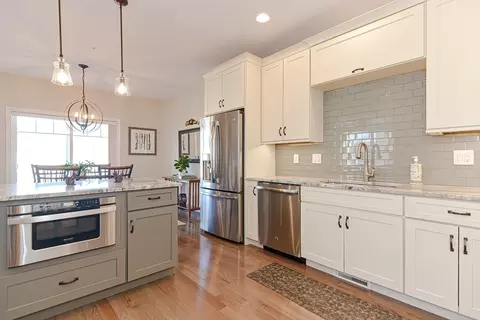 Kitchen - 51 Oxbow Rd #51, Framingham, MA 01701 photo 6 of 7