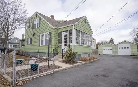 11-15 Carrier St, Bellingham, MA 02019
