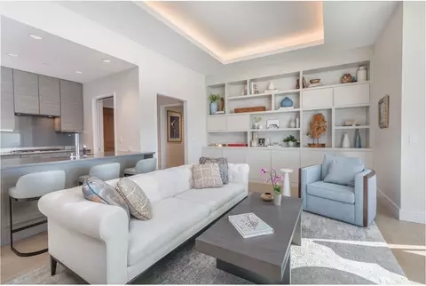 1 Dalton St #3704, Boston, MA 02115