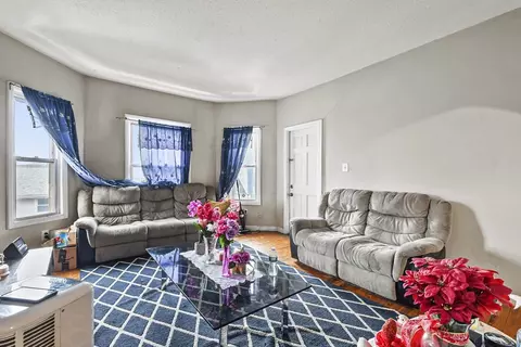 Living - 50 Beacon St, Fall River, MA 02721 photo 6 of 7