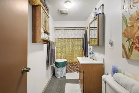 Bath - 50 Beacon St, Fall River, MA 02721 photo 1 of 3