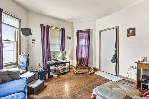 Living - 50 Beacon St, Fall River, MA 02721 photo 4 of 7