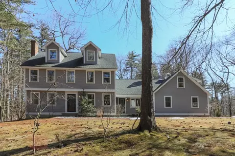 6 Brick Pond Way, Pepperell, MA 01463