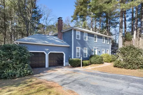 8 Evergreen Ln, Walpole, MA 02081