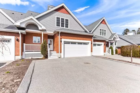 20 Dexter Rd #12-20, Foxboro, MA 02035