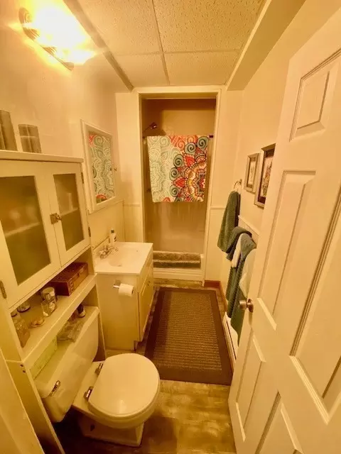 Bath - 29 Acton St, Worcester, MA 01604 photo 3 of 4