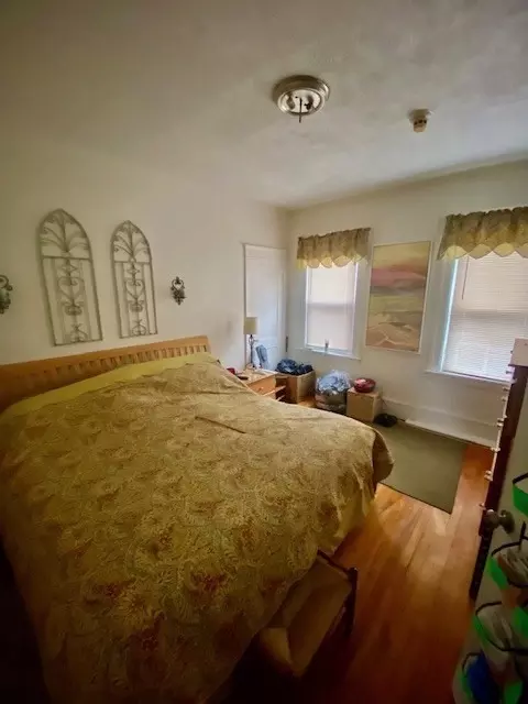 Bedroom - 29 Acton St, Worcester, MA 01604 photo 2 of 2