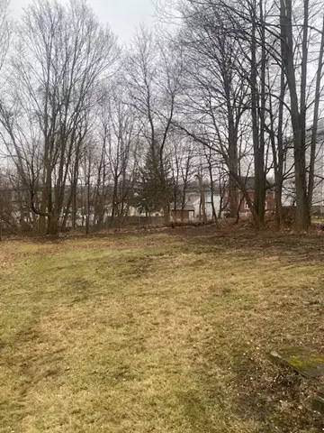 Exterior - 29 Acton St, Worcester, MA 01604 photo 5 of 5