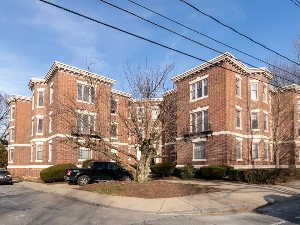 169 Washington St 18, Newton, MA 02458 31 Photos Movoto