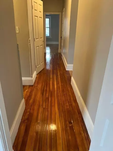 Entry Way - 824 Sumner Ave, Springfield, MA 01108 photo 2 of 2