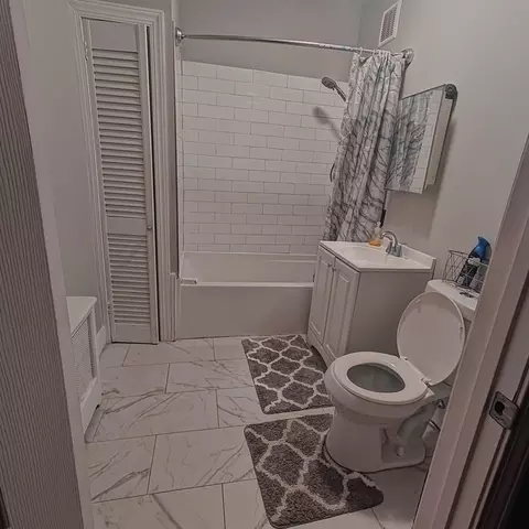 Bath - 824 Sumner Ave, Springfield, MA 01108 photo 1 of 1