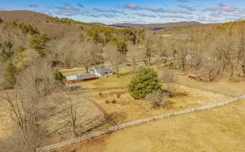 43 Rock A Dundee Rd, Hampden, MA 01036