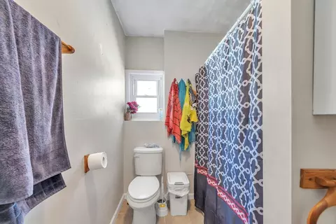 93 Bowles St, Springfield, MA 01109 photo 4