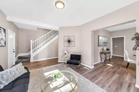 Living - 37 Silver St, Springfield, MA 01107 photo 2 of 4