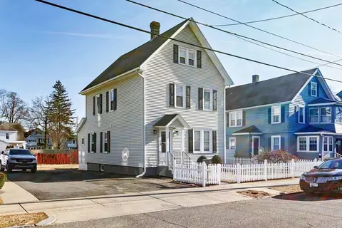 Exterior - 37 Silver St, Springfield, MA 01107 photo 8 of 10