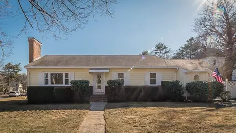 217 Greenwood Ave, Beverly, MA 01915