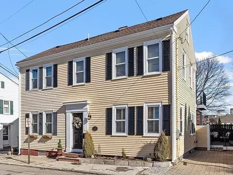 14 Vernon St #14, Newburyport, MA 01950